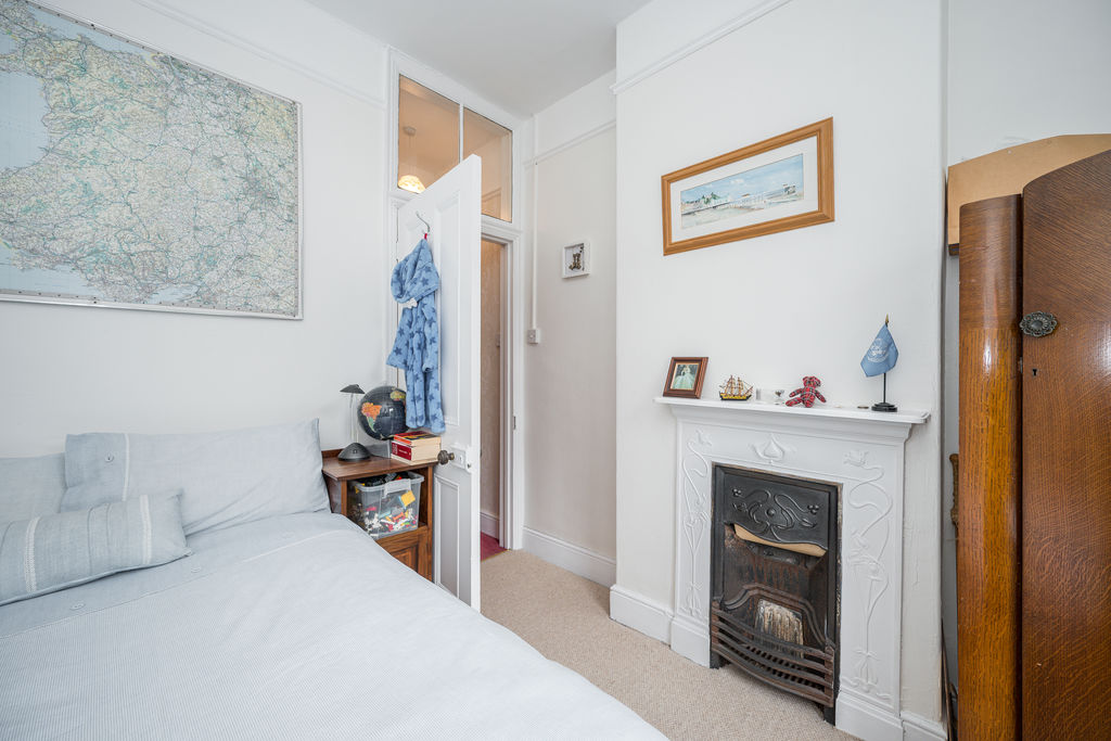 Bedroom- click for photo gallery
